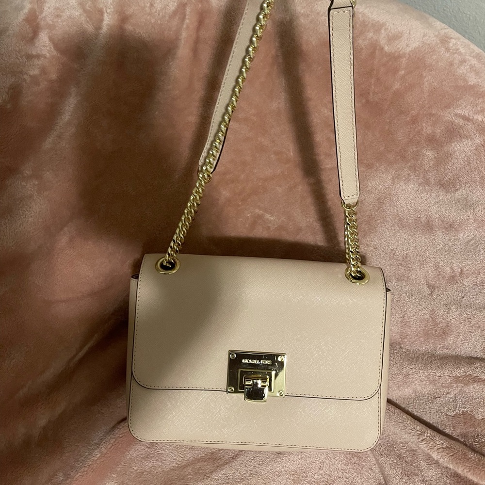 Soft pink Michael kors crossbody